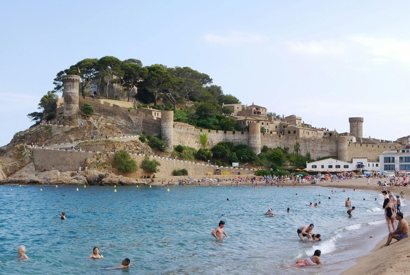 Tossa Beach-Center beach close to the hotel